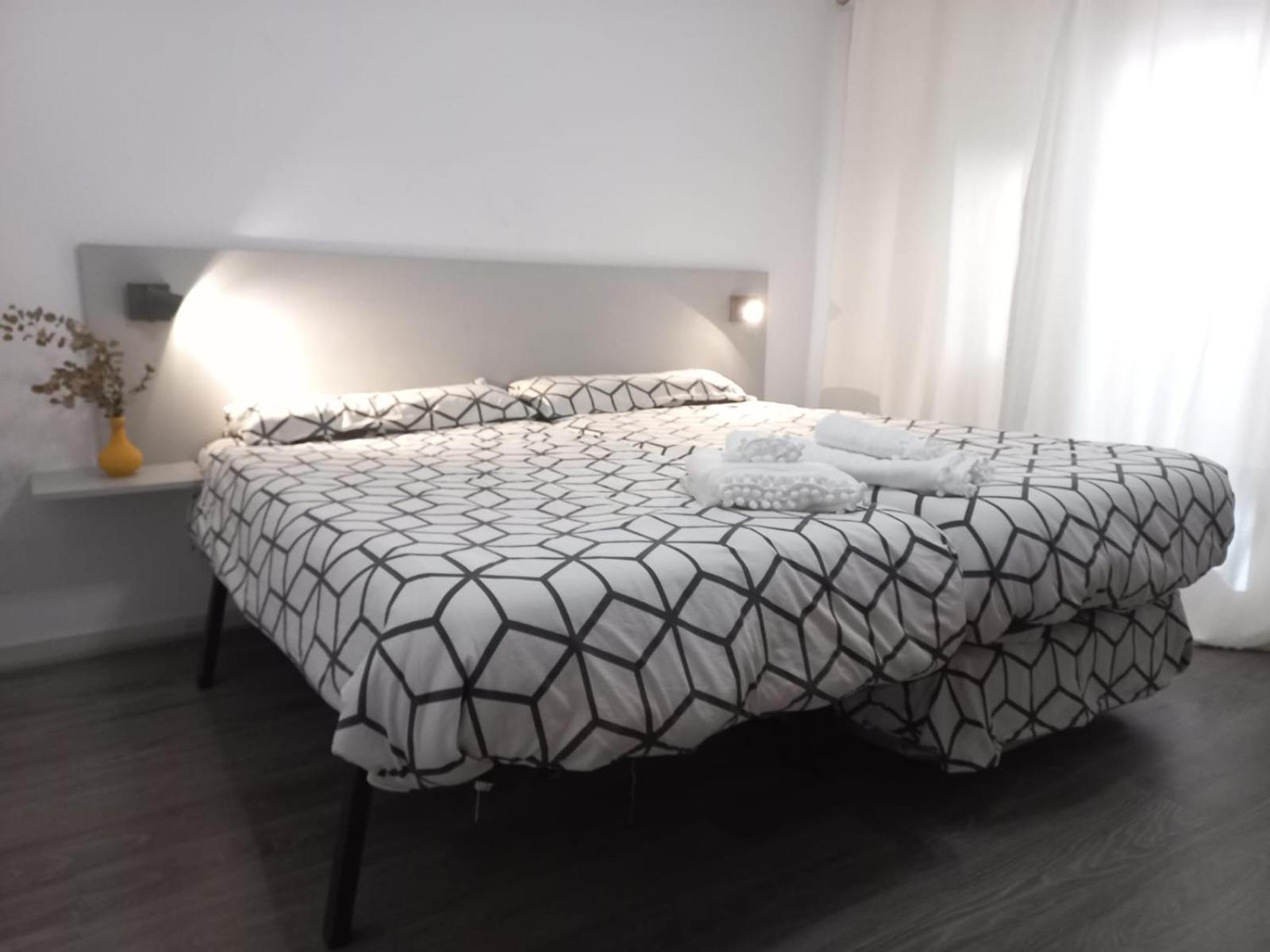 Centricos A 10 Min De La Playa Appartement *